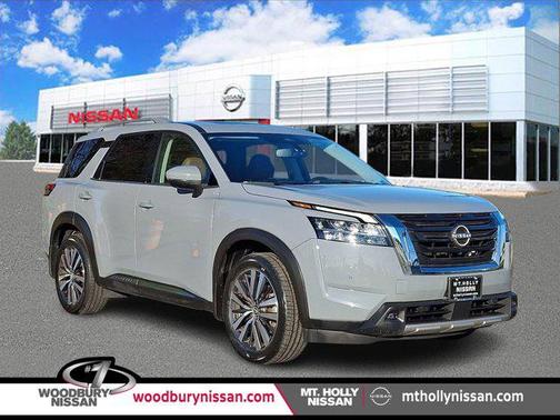 2022 Nissan Pathfinder Platinum