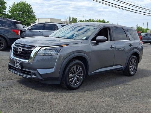 Gun Metallic 2022 Nissan Pathfinder S