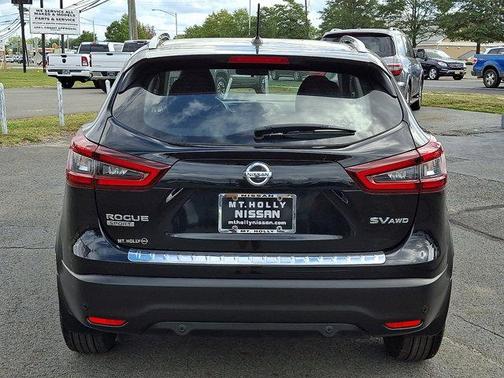 2021 Nissan Rogue Sport SV