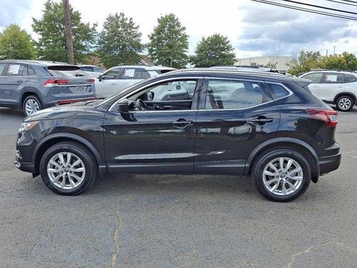 2021 Nissan Rogue Sport SV