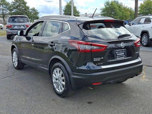 2021 Nissan Rogue Sport SV