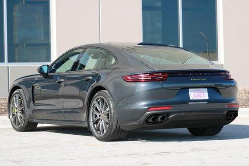 2018 Porsche Panamera 4