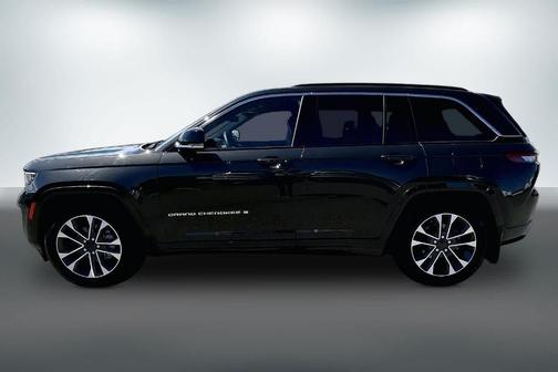 Rocky Mountain Pearlcoat 2024 Jeep Grand Cherokee Overland