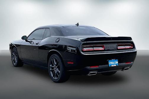 Pitch Black Clearcoat 2022 Dodge Challenger GT