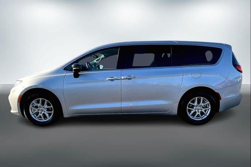 2024 Chrysler Pacifica Touring-L