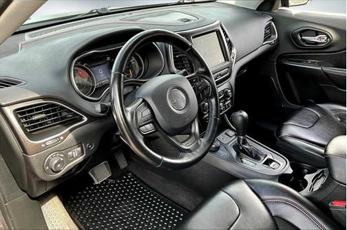 2020 Jeep Cherokee Trailhawk