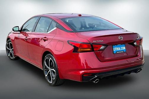 Scarlet Ember 2025 Nissan Altima SR