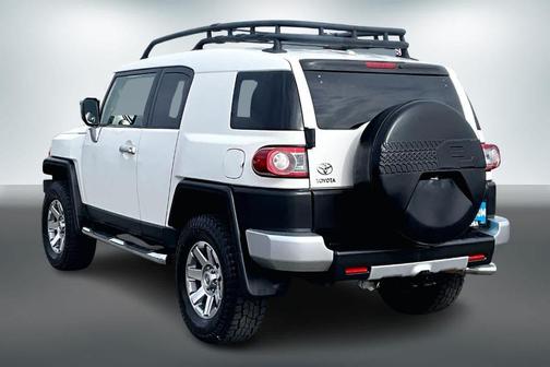 2014 Toyota FJ Cruiser Base