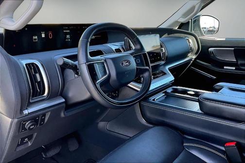 Oxford White 2025 Ford Expedition Max Platinum