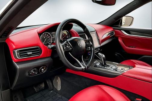 2021 Maserati Levante 