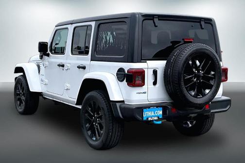 Bright White Clearcoat 2023 Jeep Wrangler 4xe Sahara