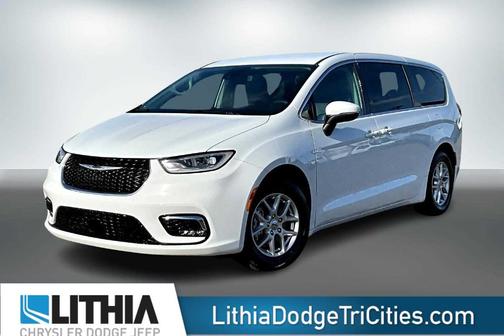 2023 Chrysler Pacifica Touring-L