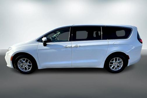 2023 Chrysler Pacifica Touring-L