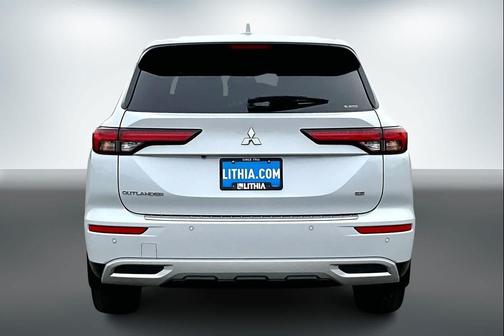 2023 Mitsubishi Outlander SE