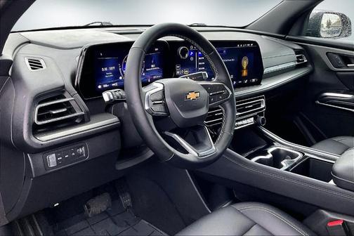 Mosaic Black Metallic 2025 Chevrolet Traverse LT