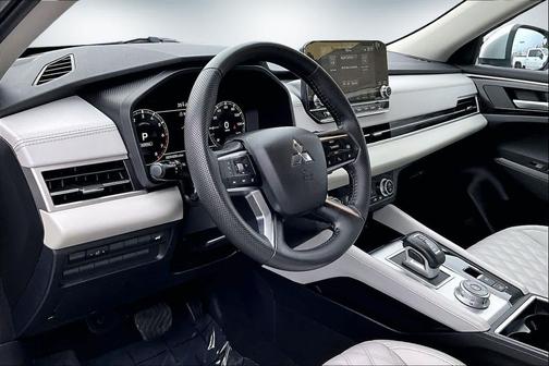 2024 Mitsubishi Outlander SEL