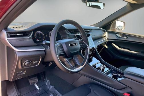 Velvet Red Pearlcoat 2026 Jeep Grand Cherokee L Laredo