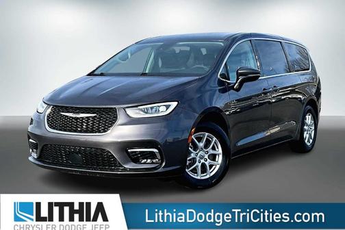 2023 Chrysler Pacifica Touring-L