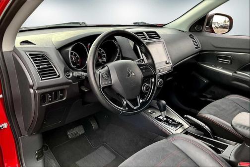 2023 Mitsubishi Outlander Sport SE