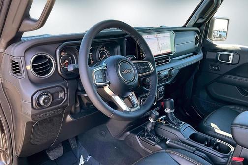 Granite Crystal Clearcoat Metallic 2026 Jeep Wrangler Sahara