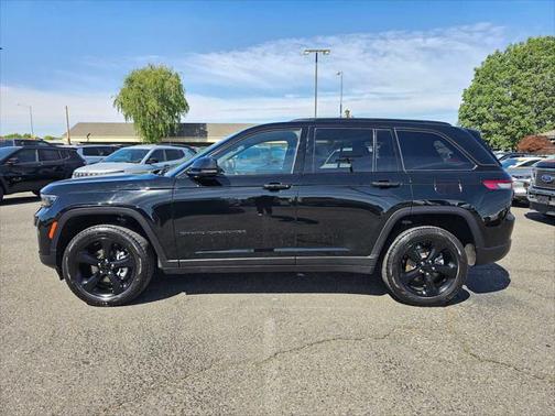 2023 Jeep Grand Cherokee Altitude