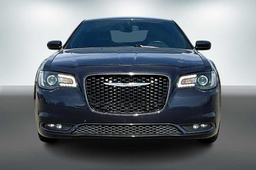 2018 Chrysler 300 S