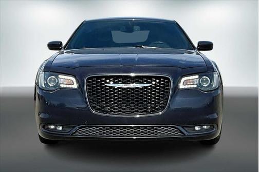 2018 Chrysler 300 S