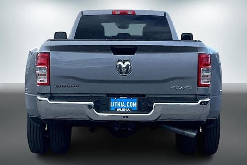 Billet Silver Metallic Clearcoat 2024 RAM 3500 Big Horn