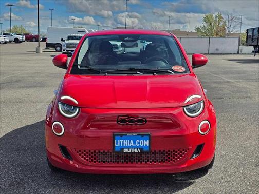 2024 FIAT 500e Base