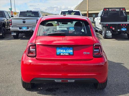 2024 FIAT 500e Base