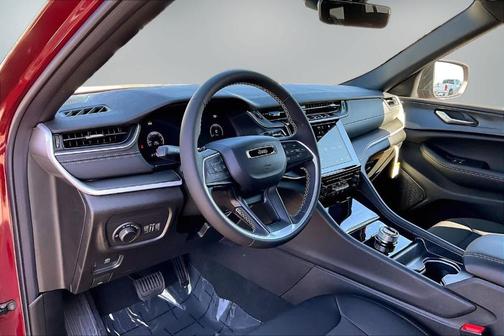 Velvet Red Pearlcoat 2026 Jeep Grand Cherokee L Laredo