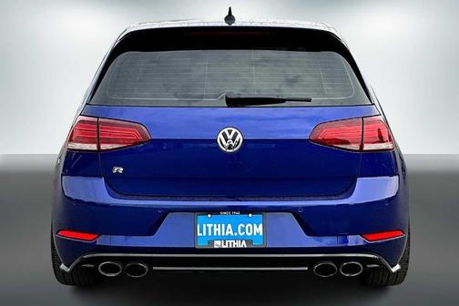 2018 Volkswagen Golf R 2.0T w/DCC & Navigation
