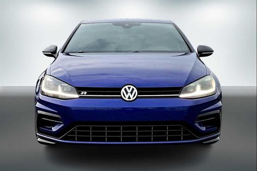 2018 Volkswagen Golf R 2.0T w/DCC & Navigation