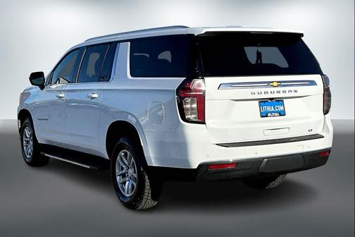 2023 Chevrolet Suburban LT