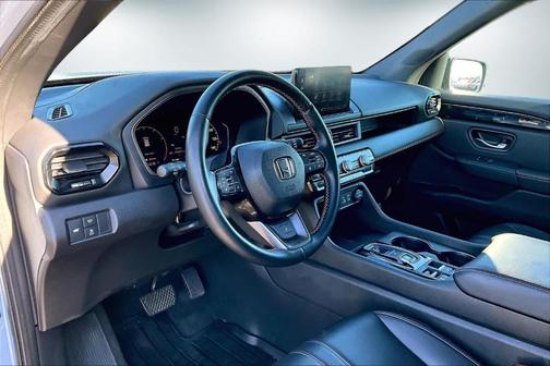 2023 Honda Pilot TrailSport