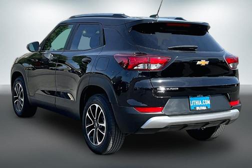 Mosaic Black Metallic 2024 Chevrolet Trailblazer LT
