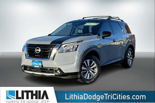 2022 Nissan Pathfinder SL