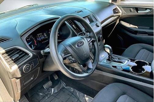 2017 Ford Edge SE