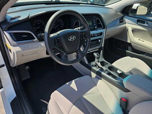 2017 Hyundai SONATA Base