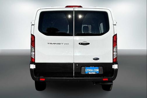 2024 Ford Transit-250 