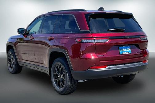 Velvet Red Pearlcoat 2026 Jeep Grand Cherokee Laredo