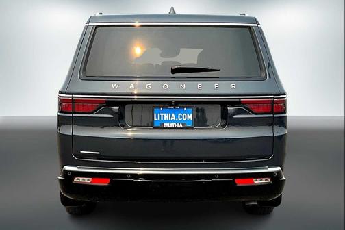 2023 Jeep Wagoneer L Base