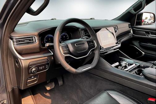 2023 Jeep Wagoneer L Base