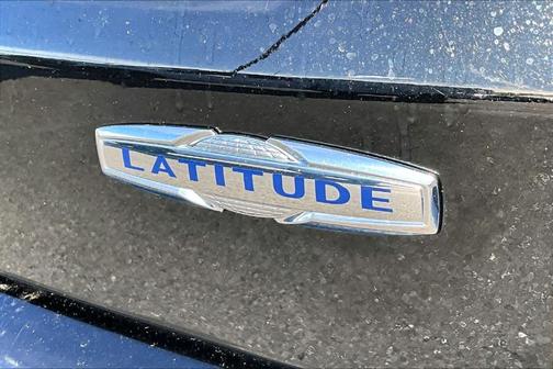 Diamond Black 2025 Jeep Compass Latitude