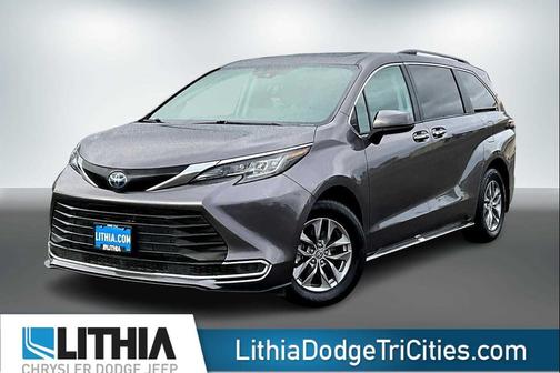 2023 Toyota Sienna 