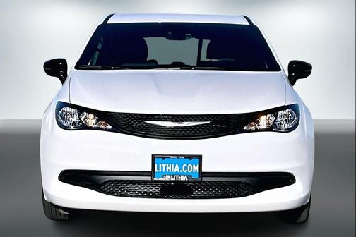 2026 Chrysler Voyager LX