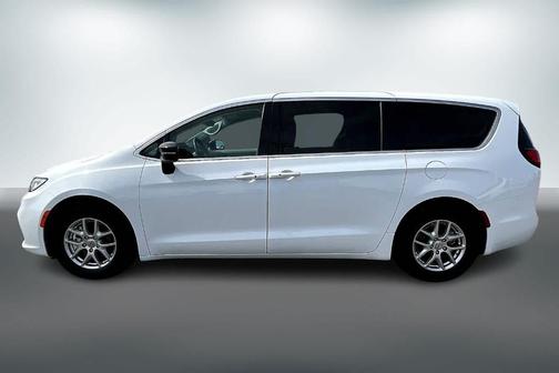 2024 Chrysler Pacifica Touring-L