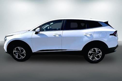 Snow White Pearl 2023 Kia Sportage LX