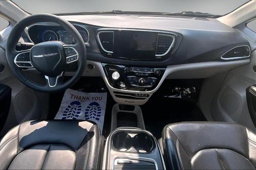 Ceramic Gray Clearcoat 2023 Chrysler Pacifica Touring-L