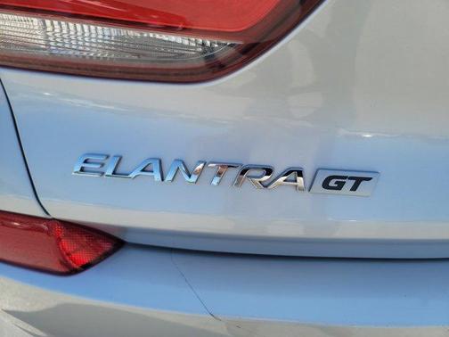 2018 Hyundai Elantra GT Base